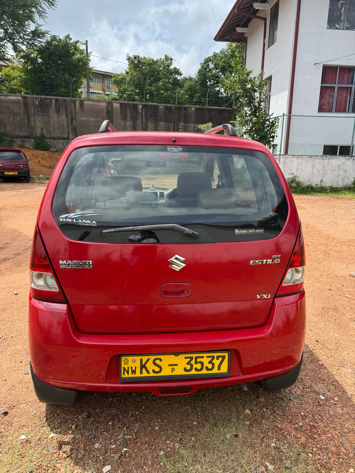 Go Lanka Tours Vehicle